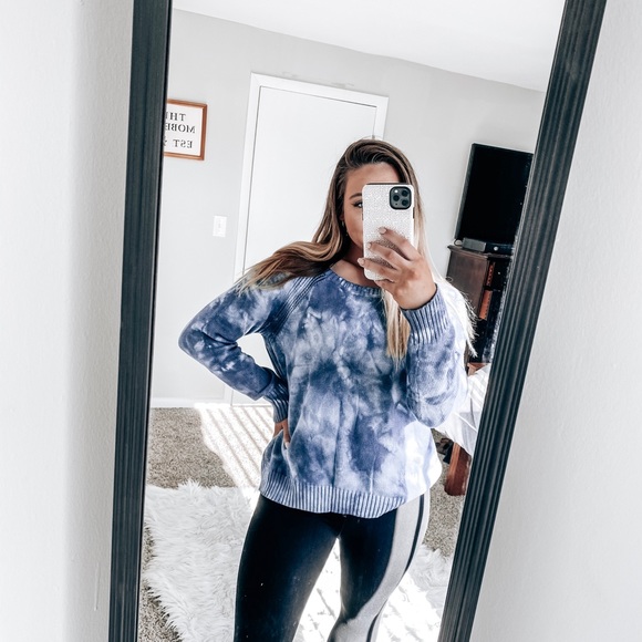American Eagle Outfitters Sweaters - American Eagle tie-dye sweater